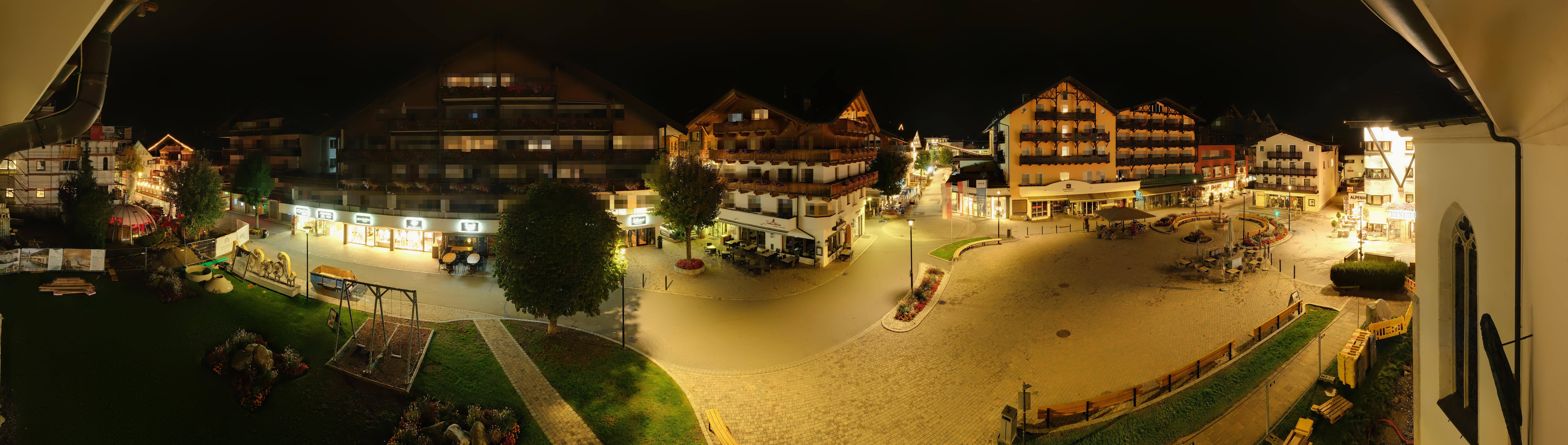 Archiv Foto Webcam Dorfplatz, Seefeld in Tirol