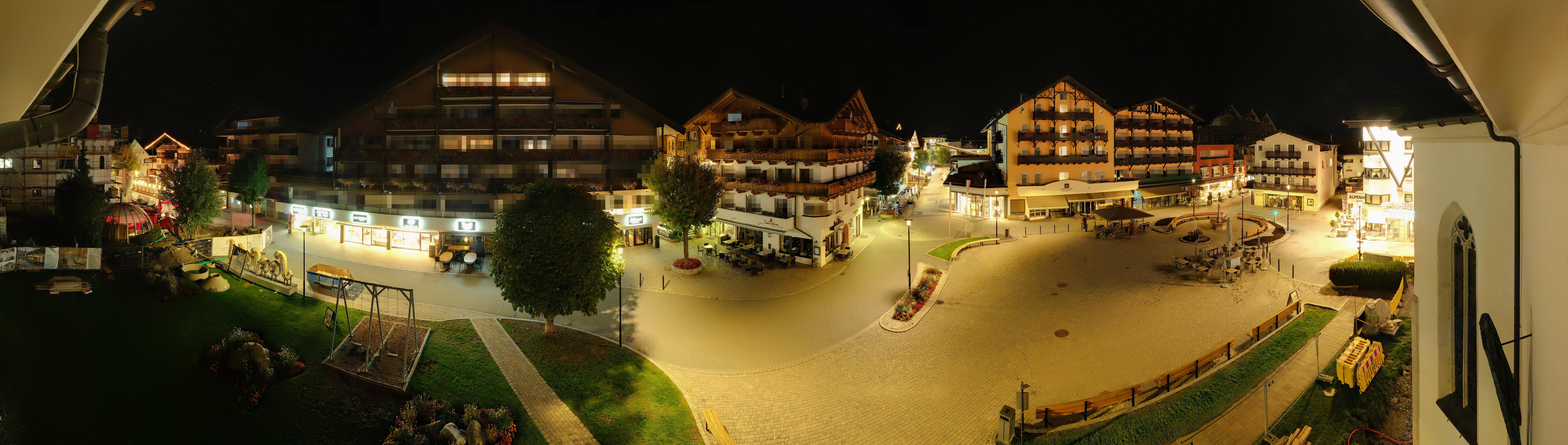 Archiv Foto Webcam Dorfplatz, Seefeld in Tirol