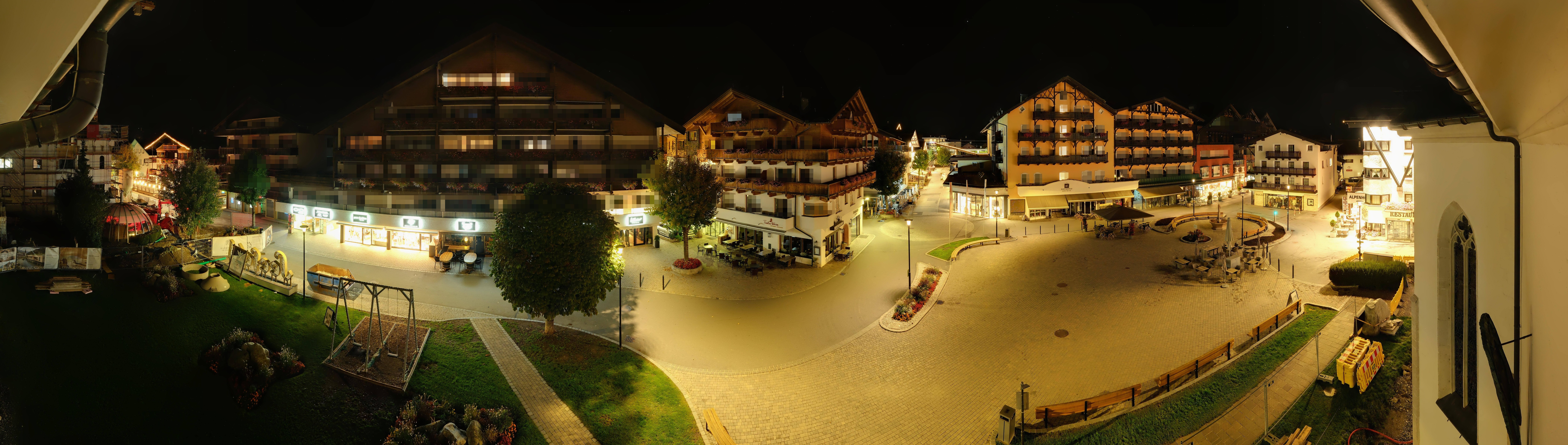 Archiv Foto Webcam Dorfplatz, Seefeld in Tirol