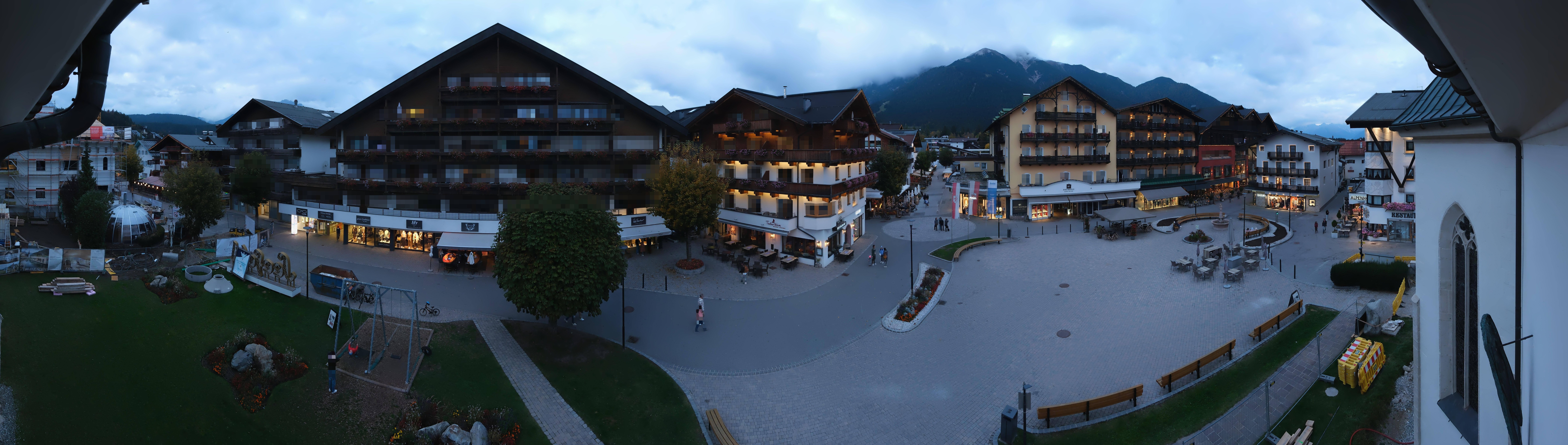 Archiv Foto Webcam Dorfplatz, Seefeld in Tirol