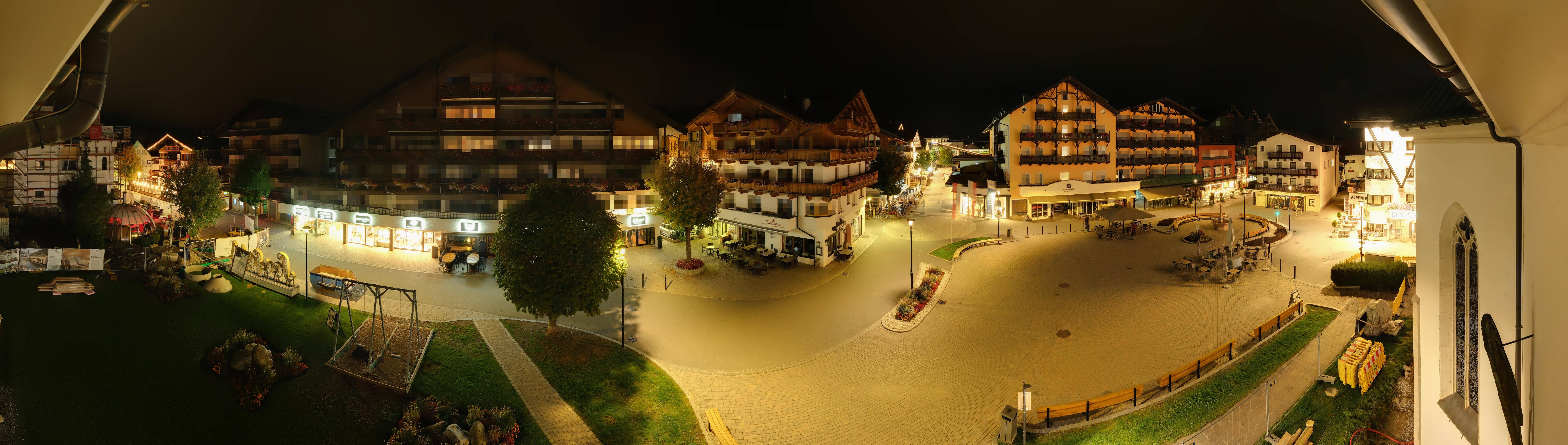 Archiv Foto Webcam Dorfplatz, Seefeld in Tirol