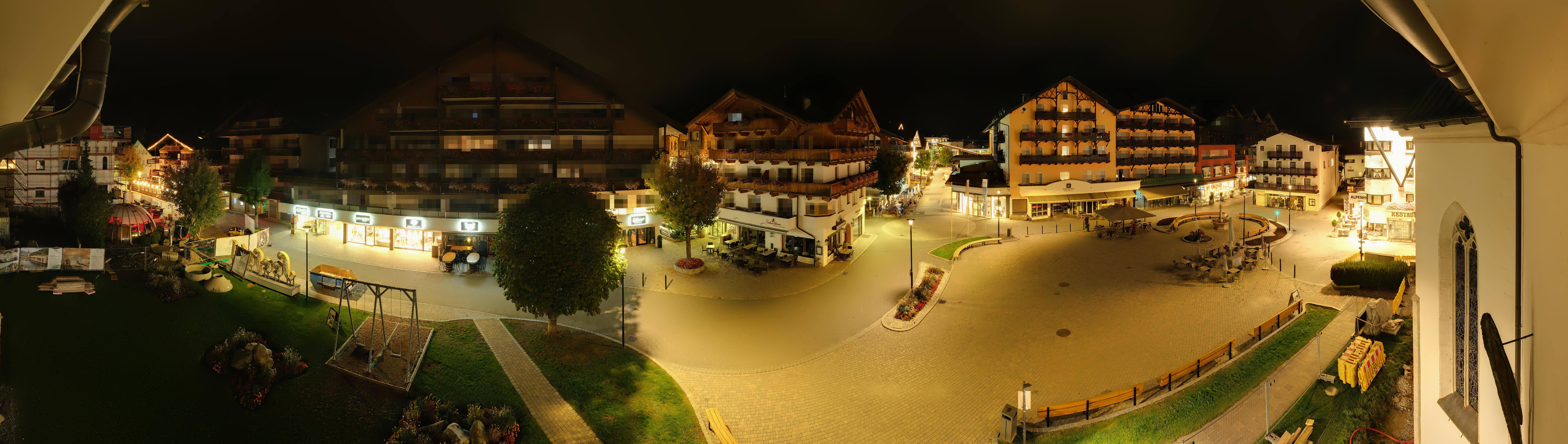 Archiv Foto Webcam Dorfplatz, Seefeld in Tirol