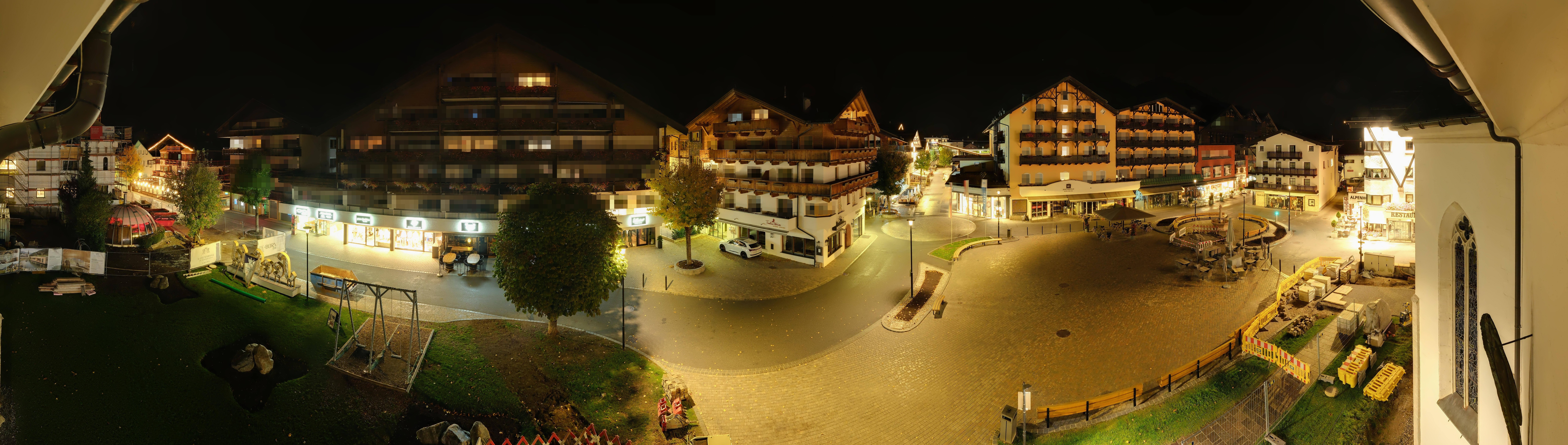 Archiv Foto Webcam Dorfplatz, Seefeld in Tirol