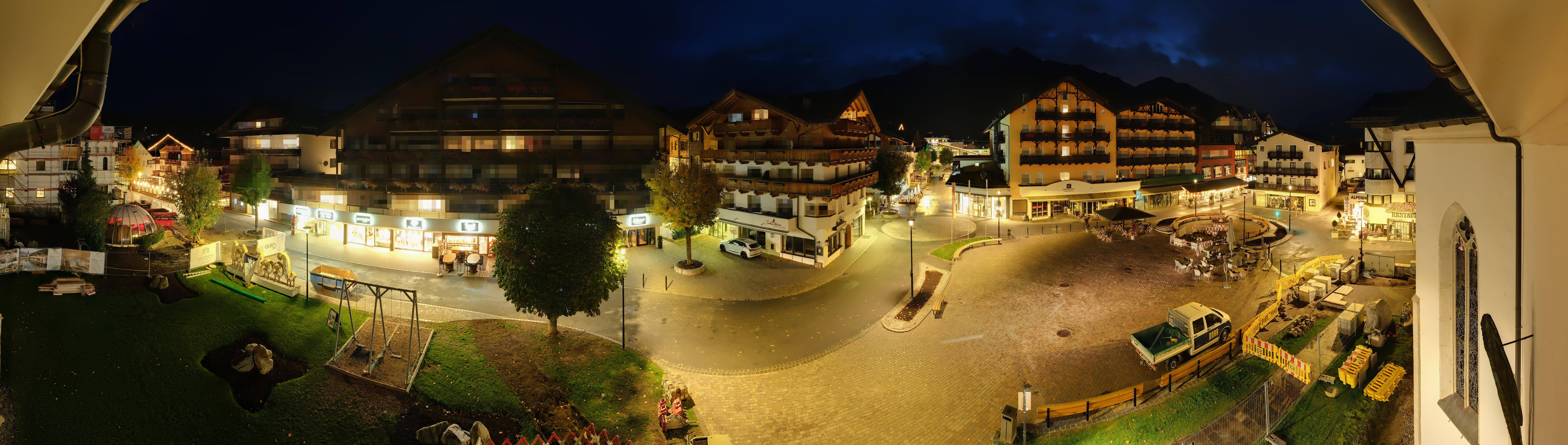 Archiv Foto Webcam Dorfplatz, Seefeld in Tirol