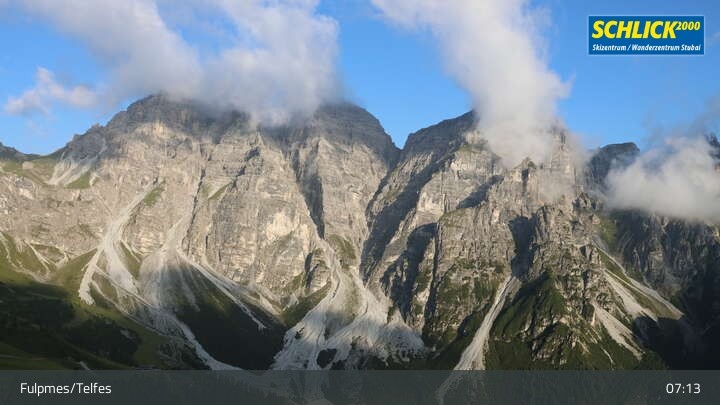 Archived image Webcam Mountain Krinnenkopf near Fulpmes