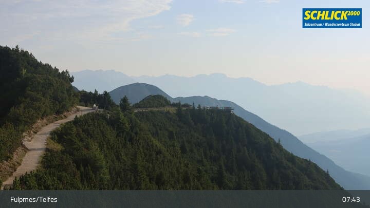 Archived image Webcam Mountain Krinnenkopf near Fulpmes
