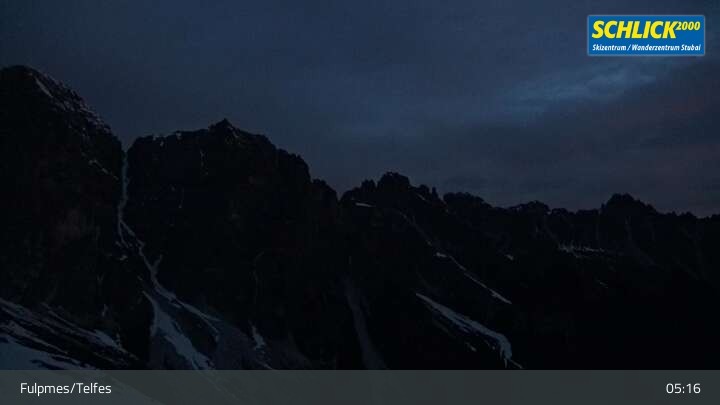 Archived image Webcam Mitterjoch in Fulpmes at Schlick 2000