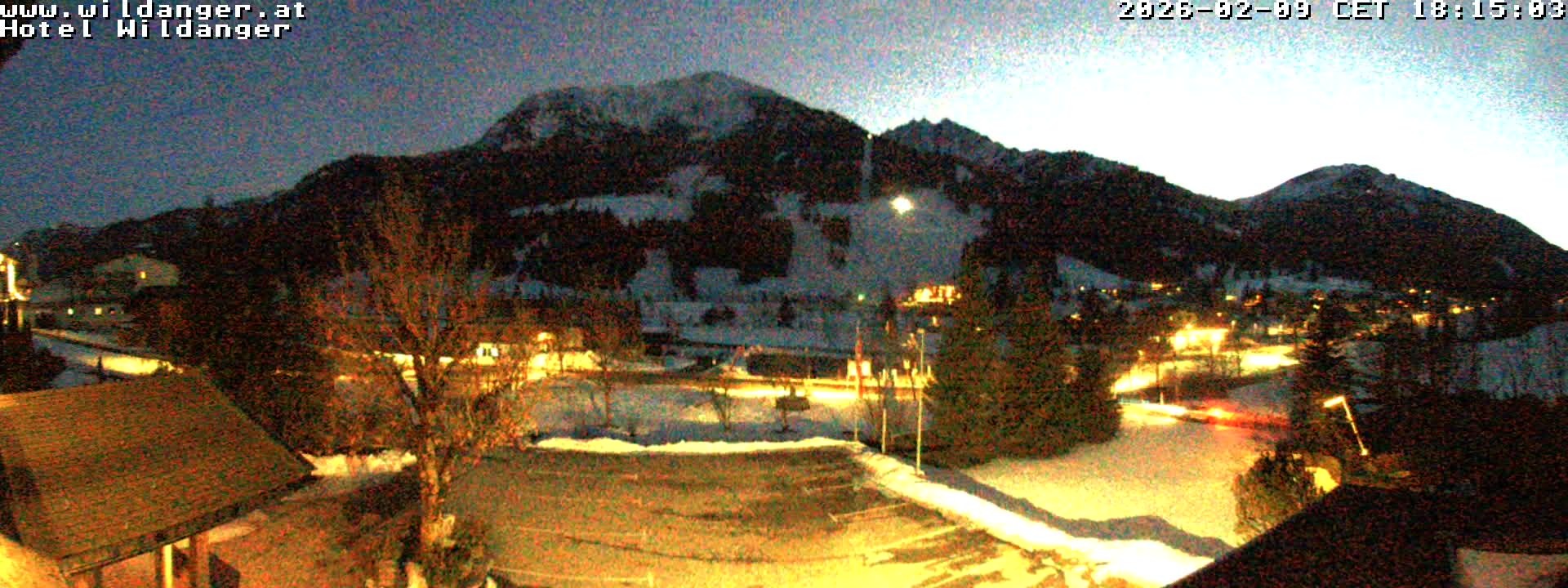 Archived image Webcam Hotel Wildanger - Zöblen