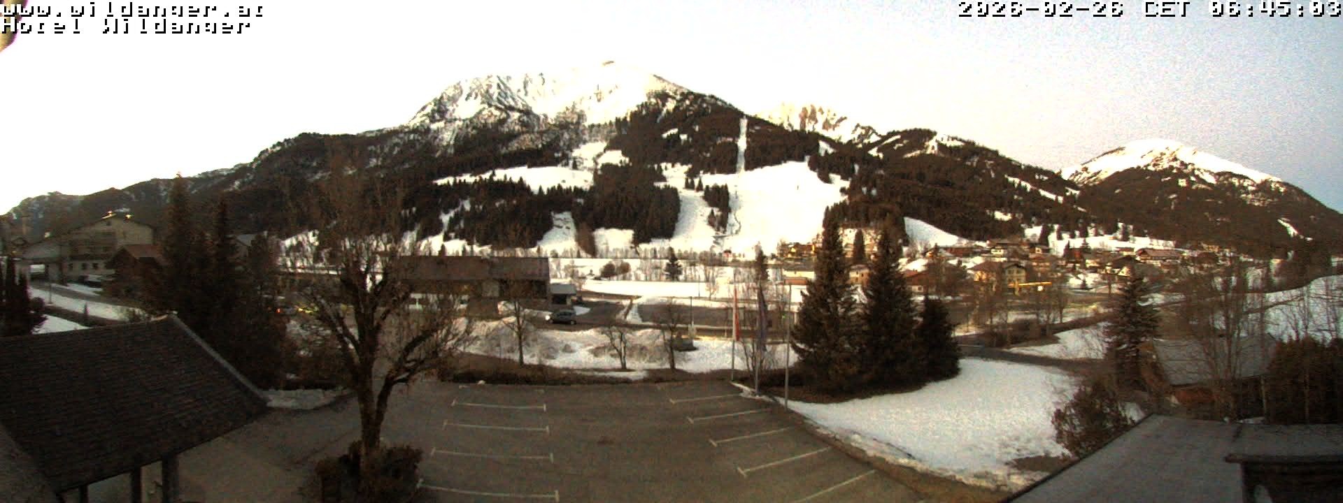 Archived image Webcam Hotel Wildanger - Zöblen