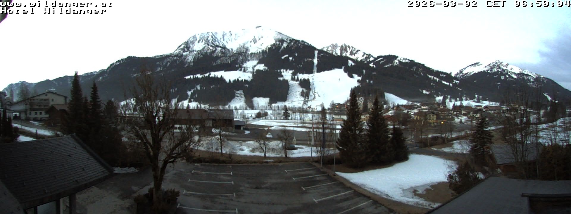 Archived image Webcam Hotel Wildanger - Zöblen