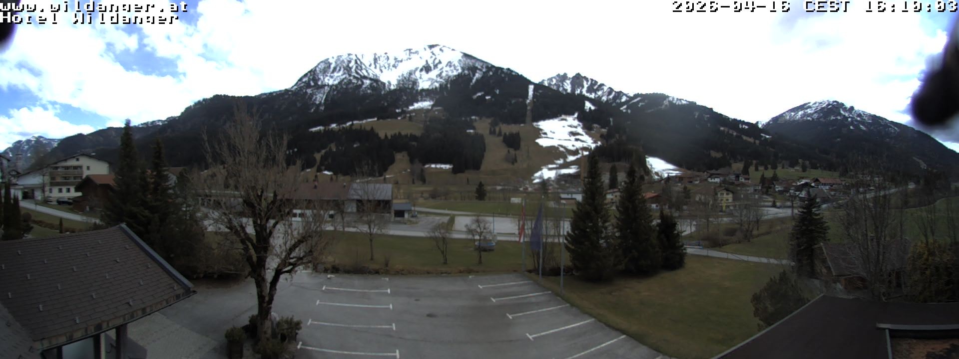 Archived image Webcam Hotel Wildanger - Zöblen