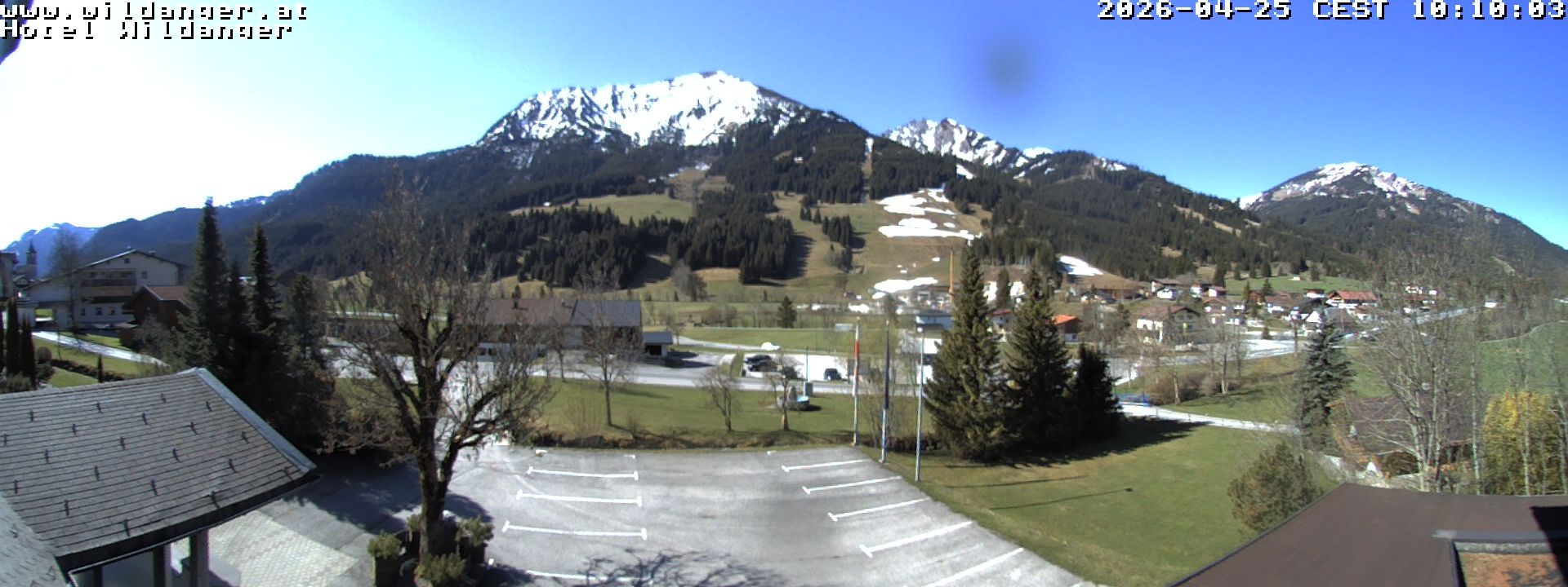 Archived image Webcam Hotel Wildanger - Zöblen