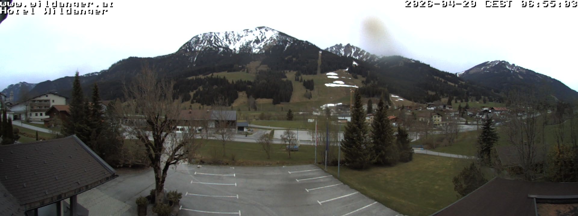 Archived image Webcam Hotel Wildanger - Zöblen