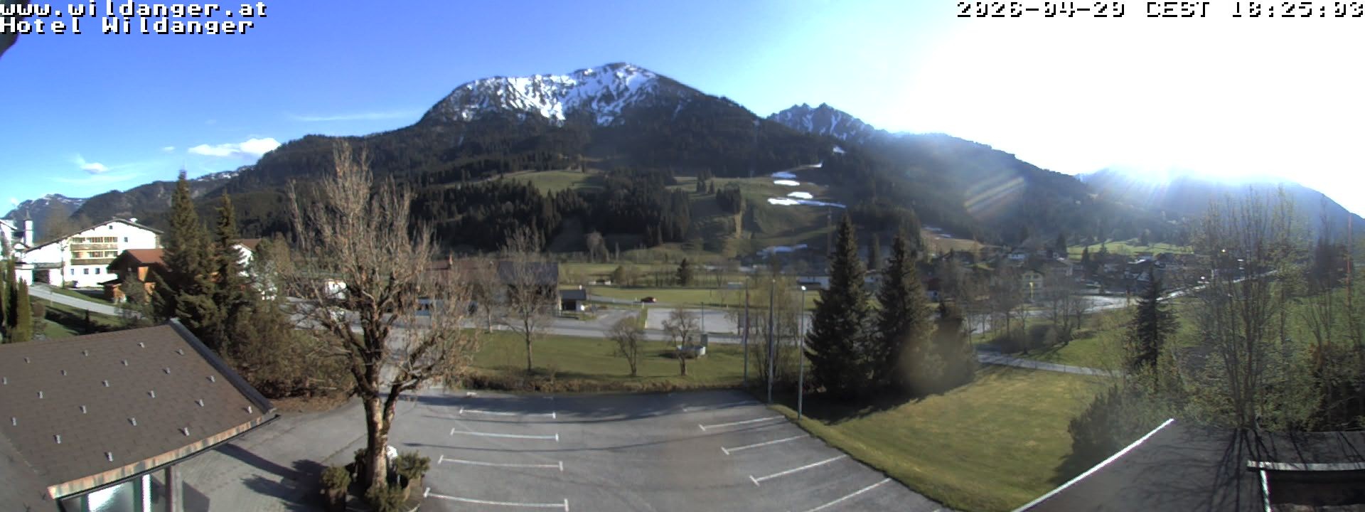 Archived image Webcam Hotel Wildanger - Zöblen