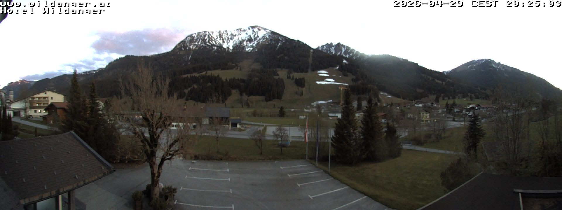 Archived image Webcam Hotel Wildanger - Zöblen