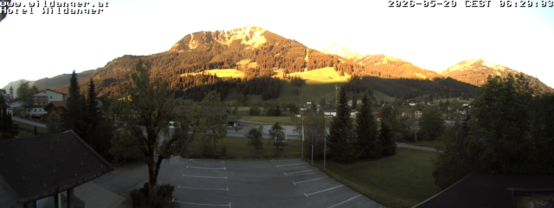 Archiv Foto Webcam Hotel Wildanger - Zöblen