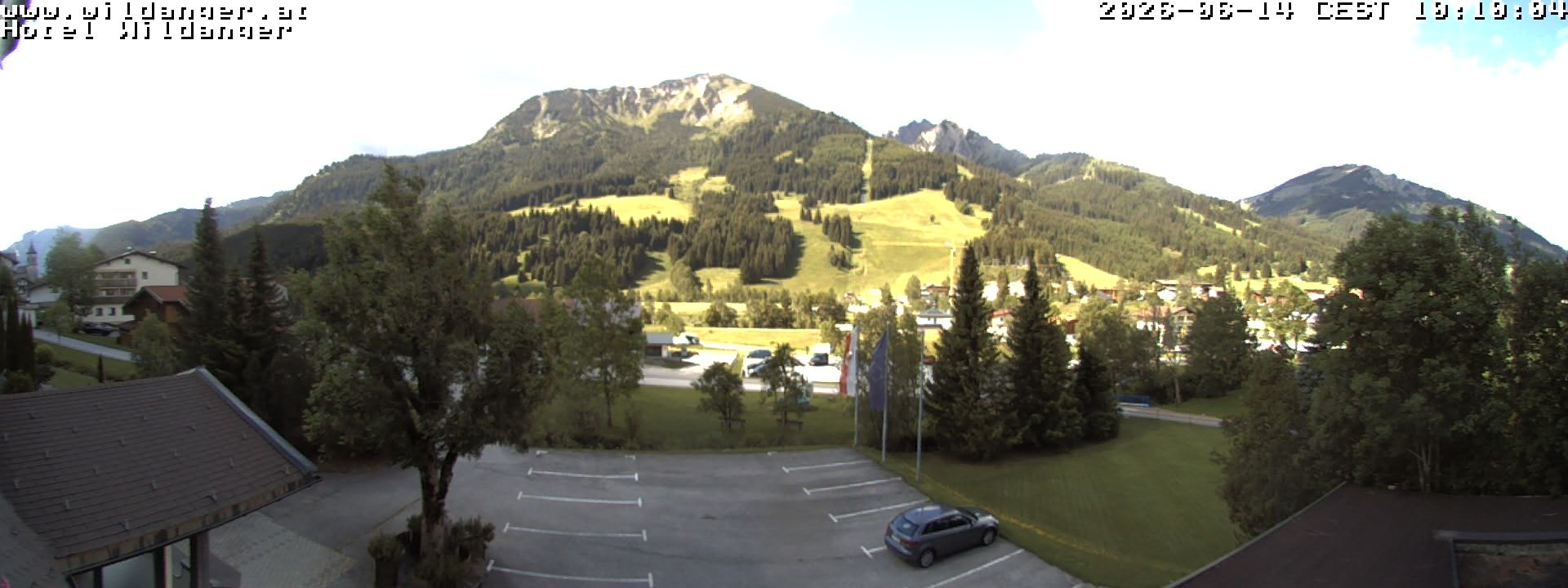 Archived image Webcam Hotel Wildanger - Zöblen