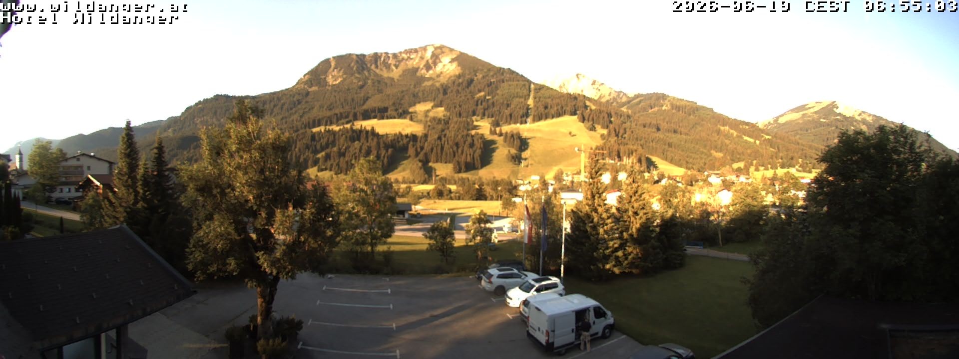 Archiv Foto Webcam Hotel Wildanger - Zöblen