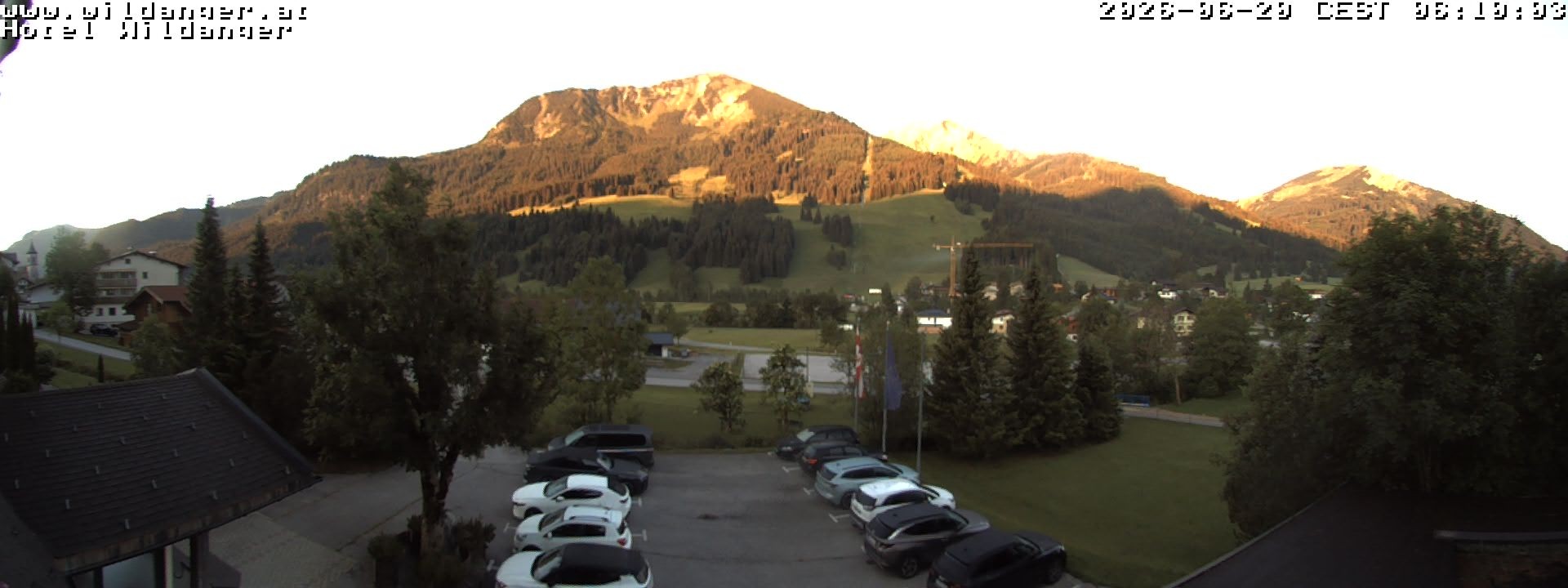 Archiv Foto Webcam Hotel Wildanger - Zöblen