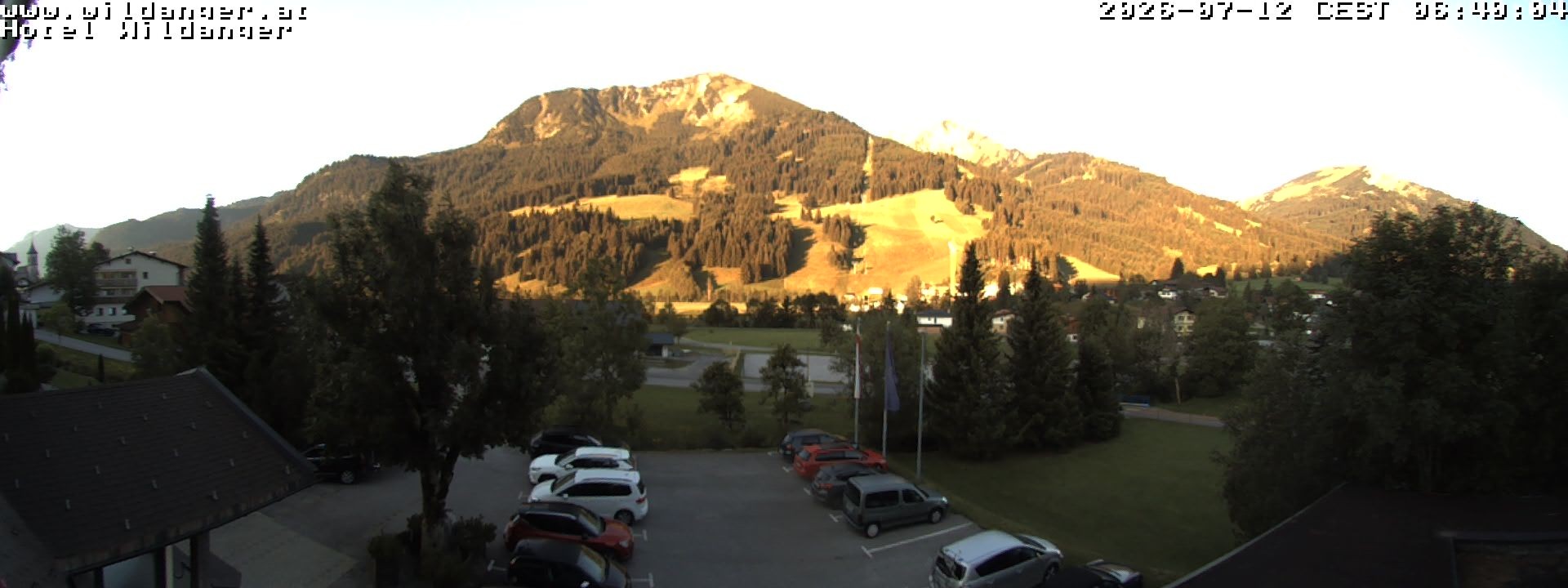 Archived image Webcam Hotel Wildanger - Zöblen
