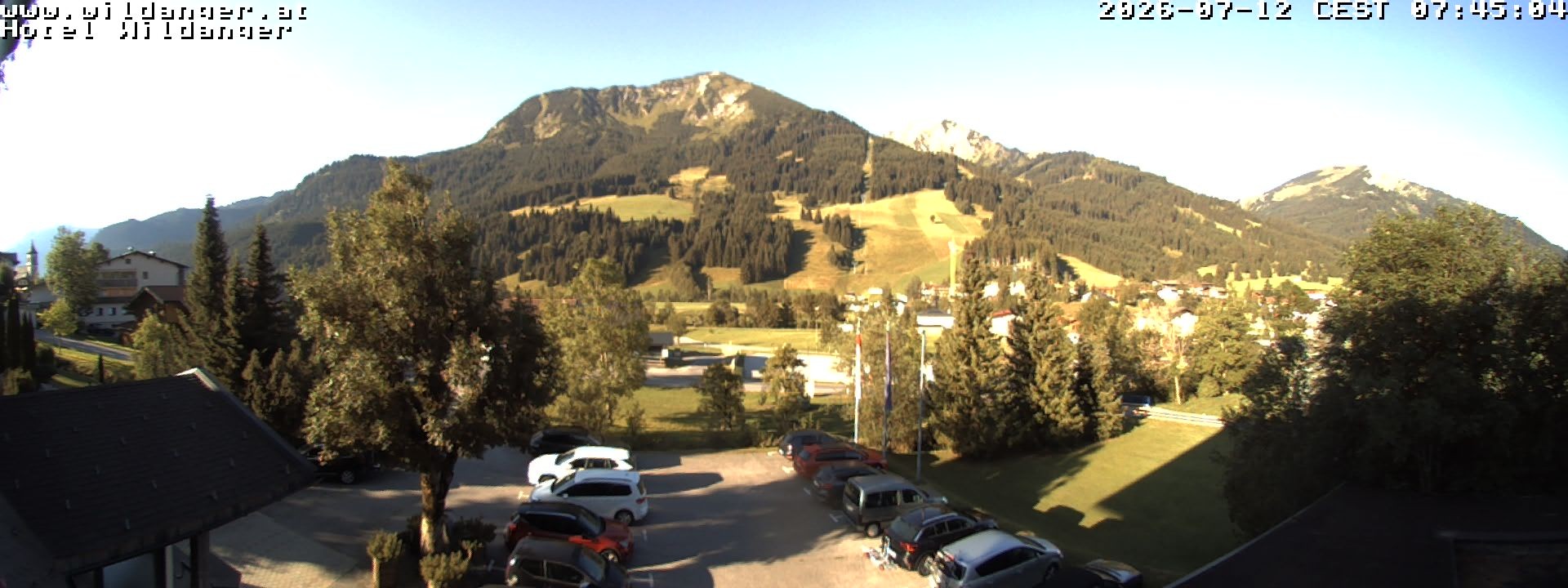 Archived image Webcam Hotel Wildanger - Zöblen