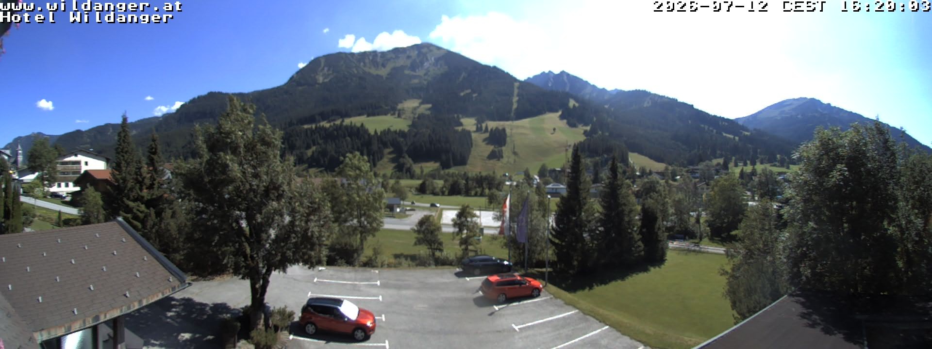 Archived image Webcam Hotel Wildanger - Zöblen
