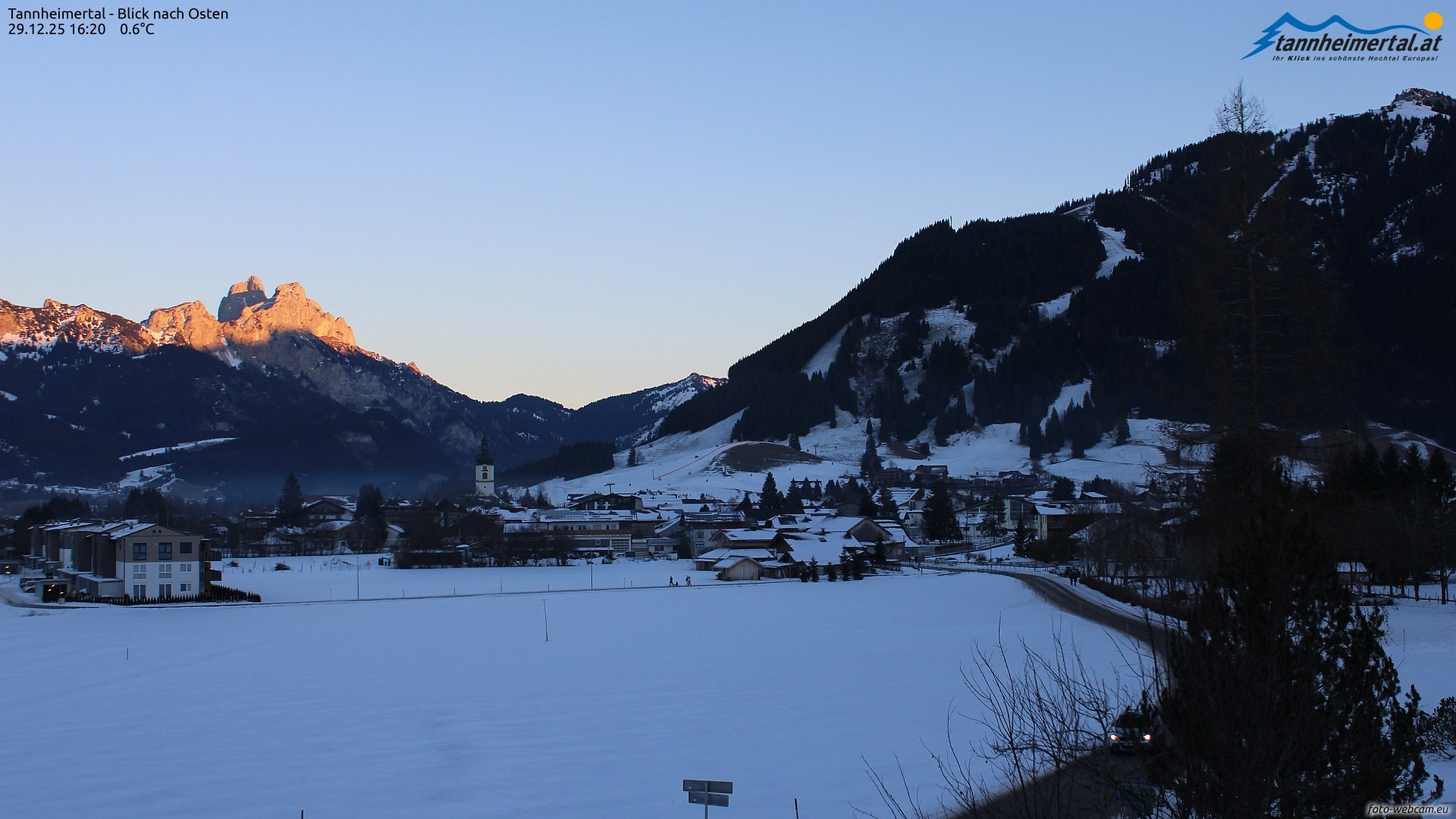 Archiv Foto Webcam Blick ins Tannheimer Tal