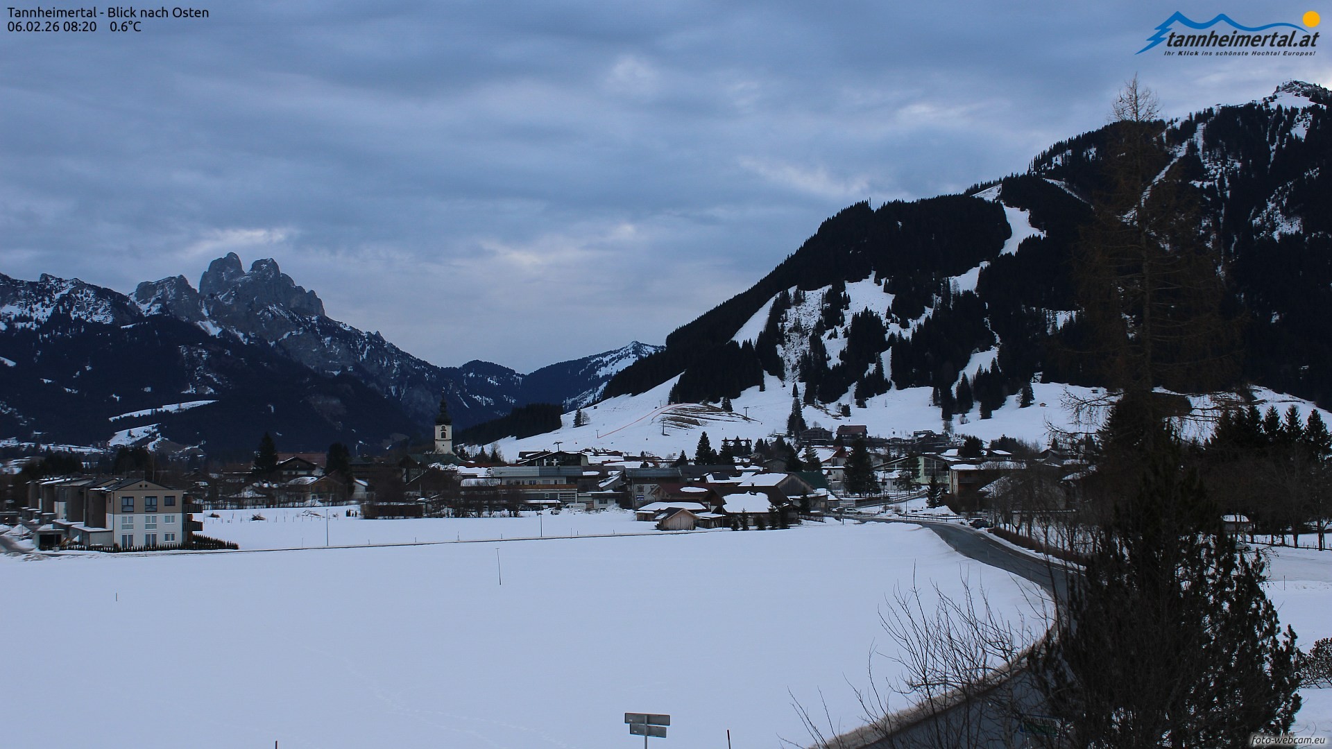 Archiv Foto Webcam Blick ins Tannheimer Tal