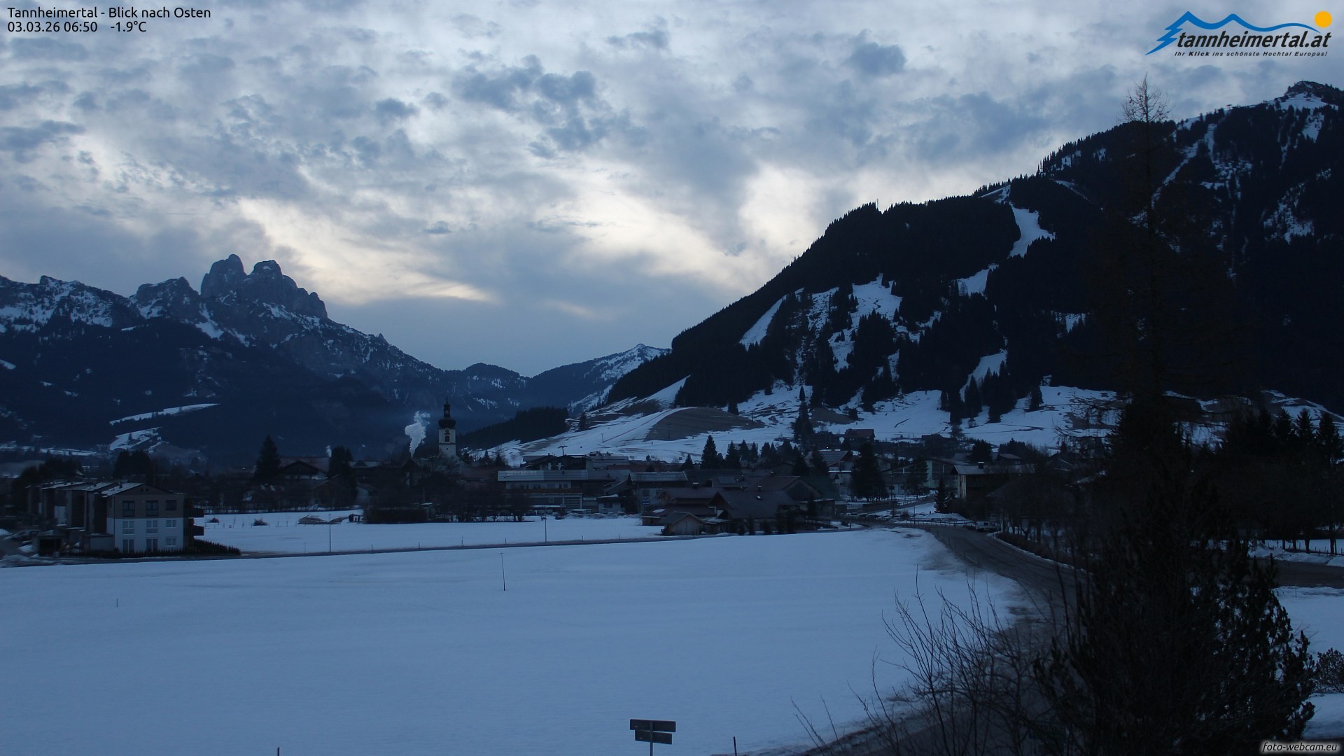 Archiv Foto Webcam Blick ins Tannheimer Tal