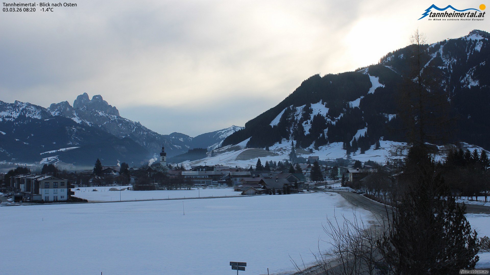 Archiv Foto Webcam Blick ins Tannheimer Tal