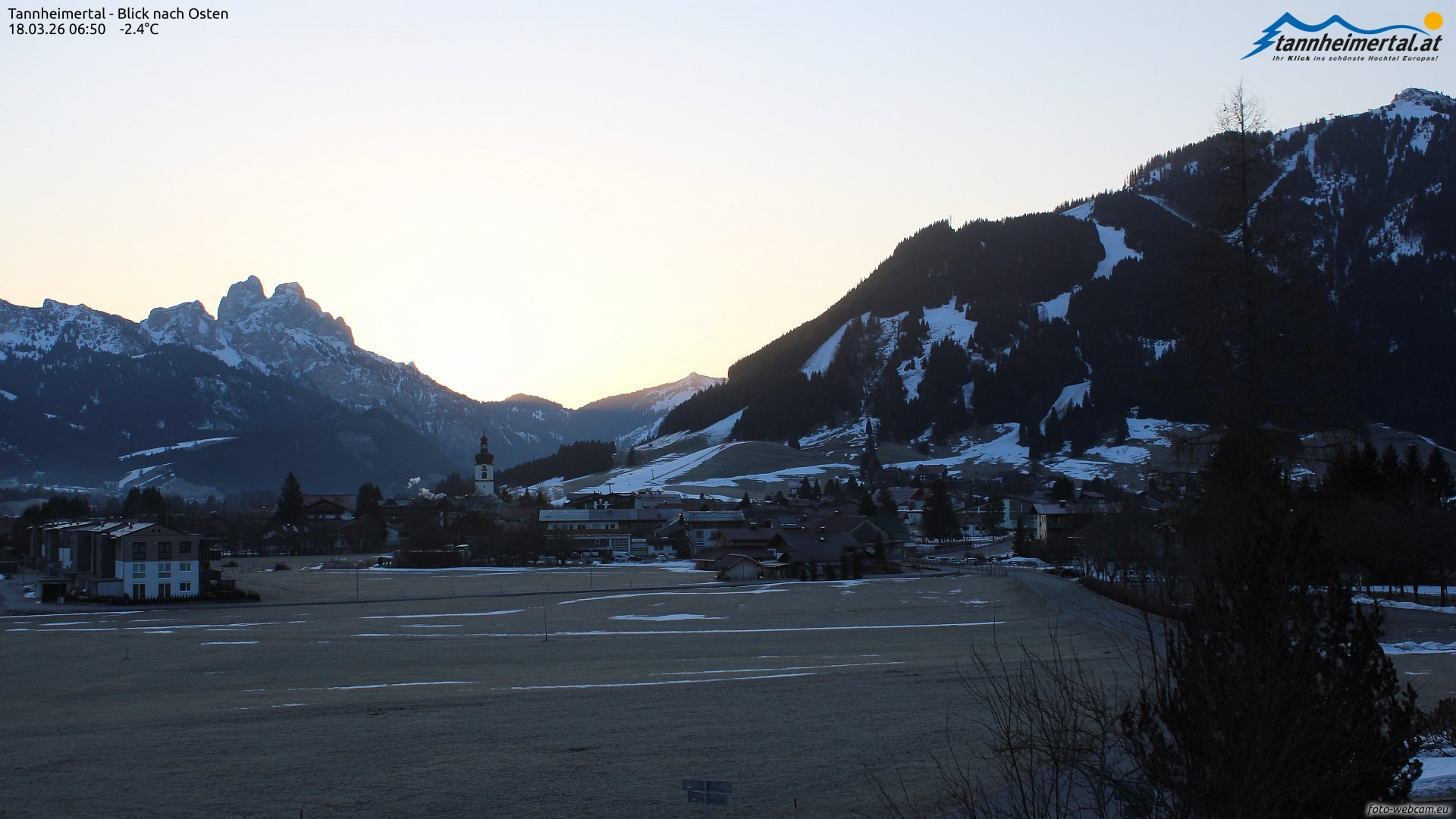 Archiv Foto Webcam Blick ins Tannheimer Tal