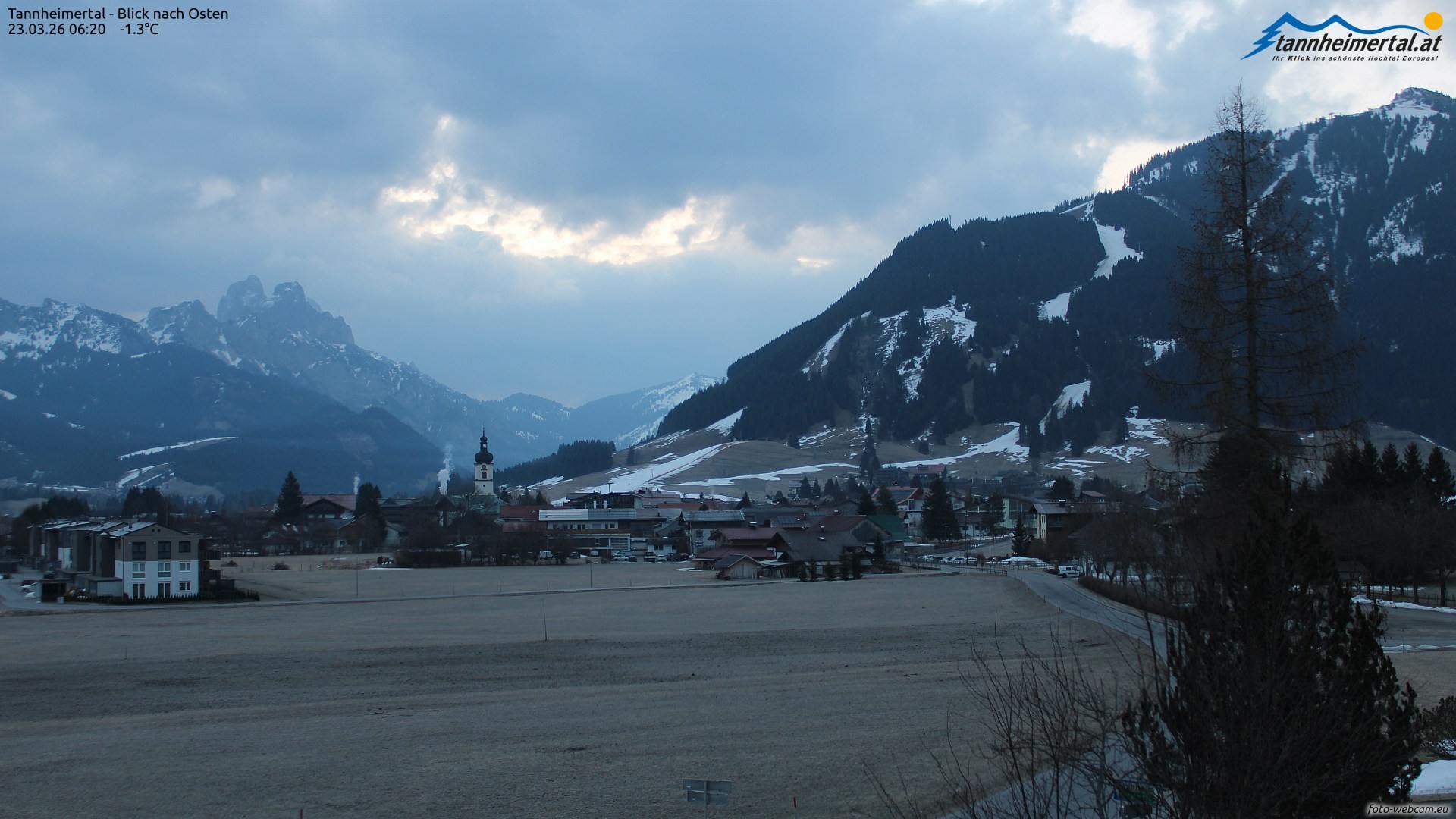 Archiv Foto Webcam Blick ins Tannheimer Tal