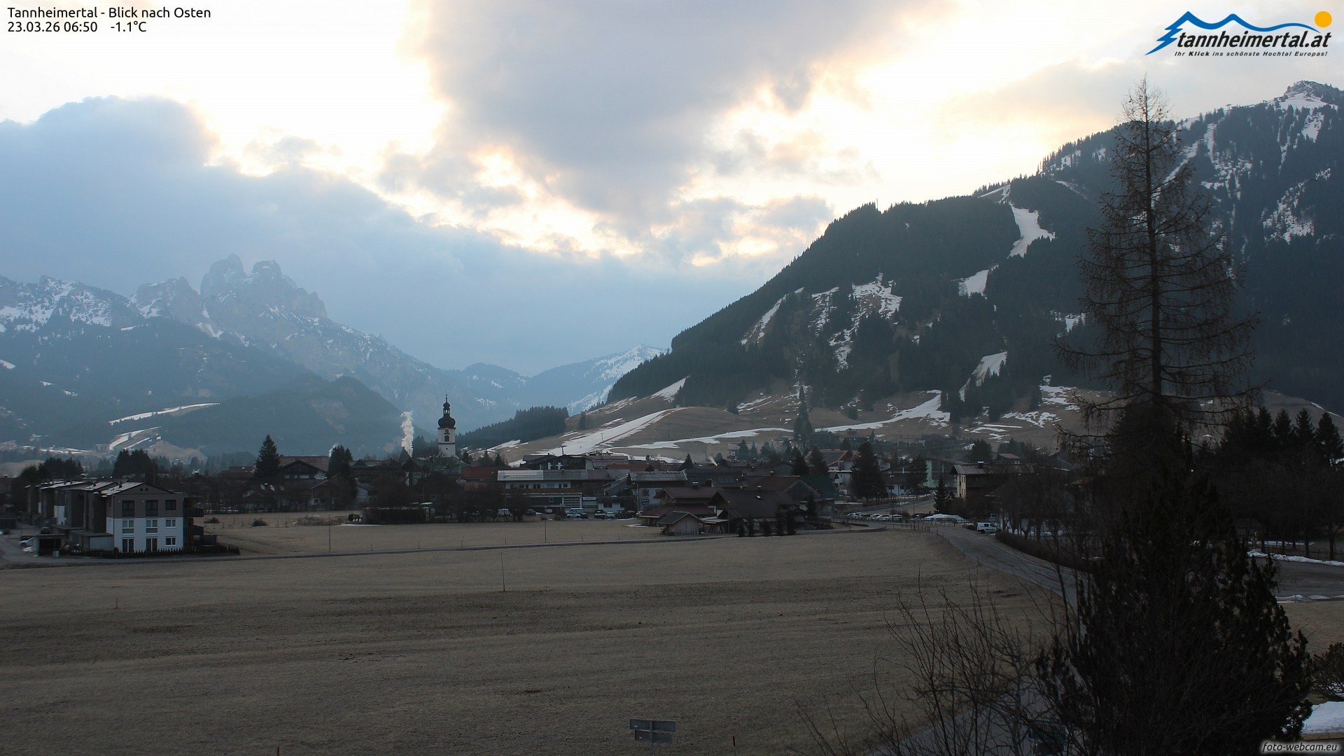 Archiv Foto Webcam Blick ins Tannheimer Tal