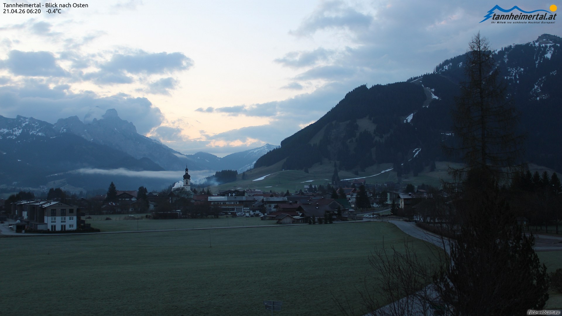 Archiv Foto Webcam Blick ins Tannheimer Tal