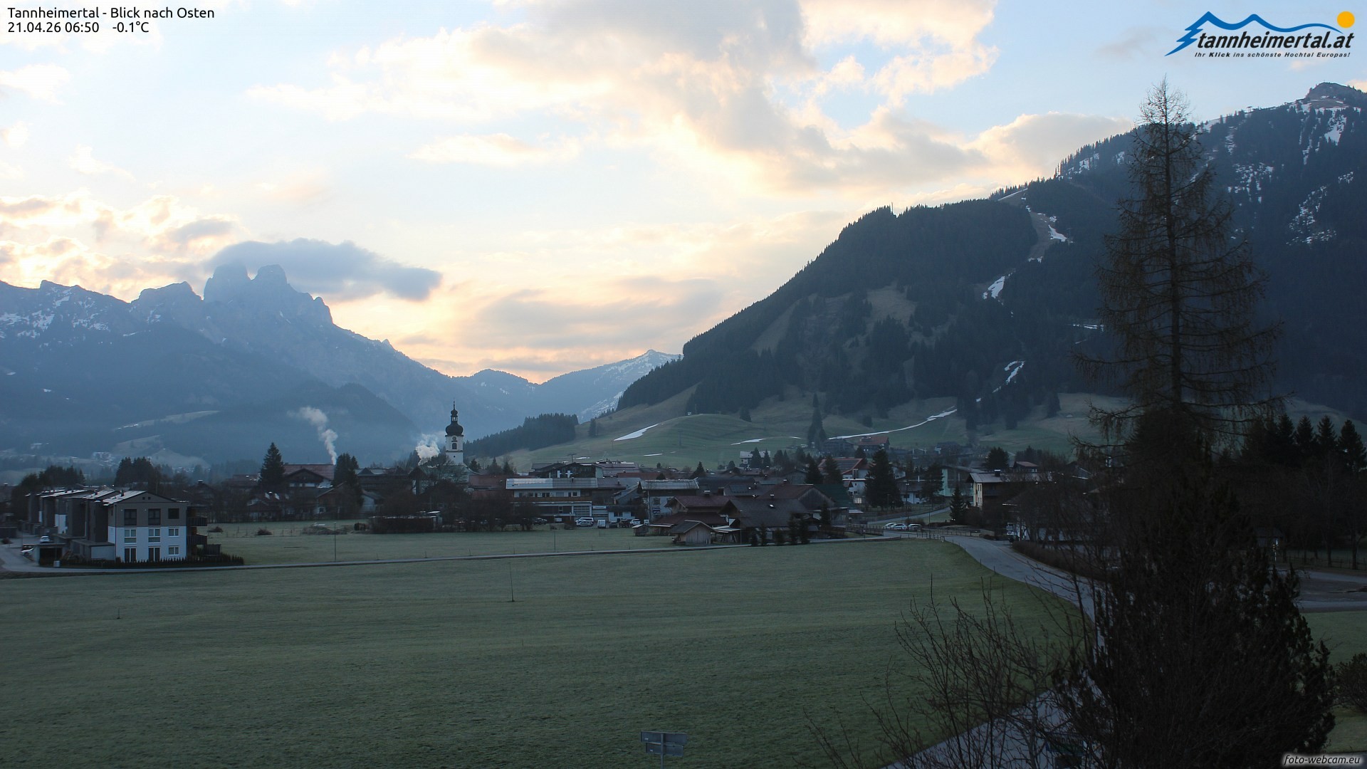 Archiv Foto Webcam Blick ins Tannheimer Tal