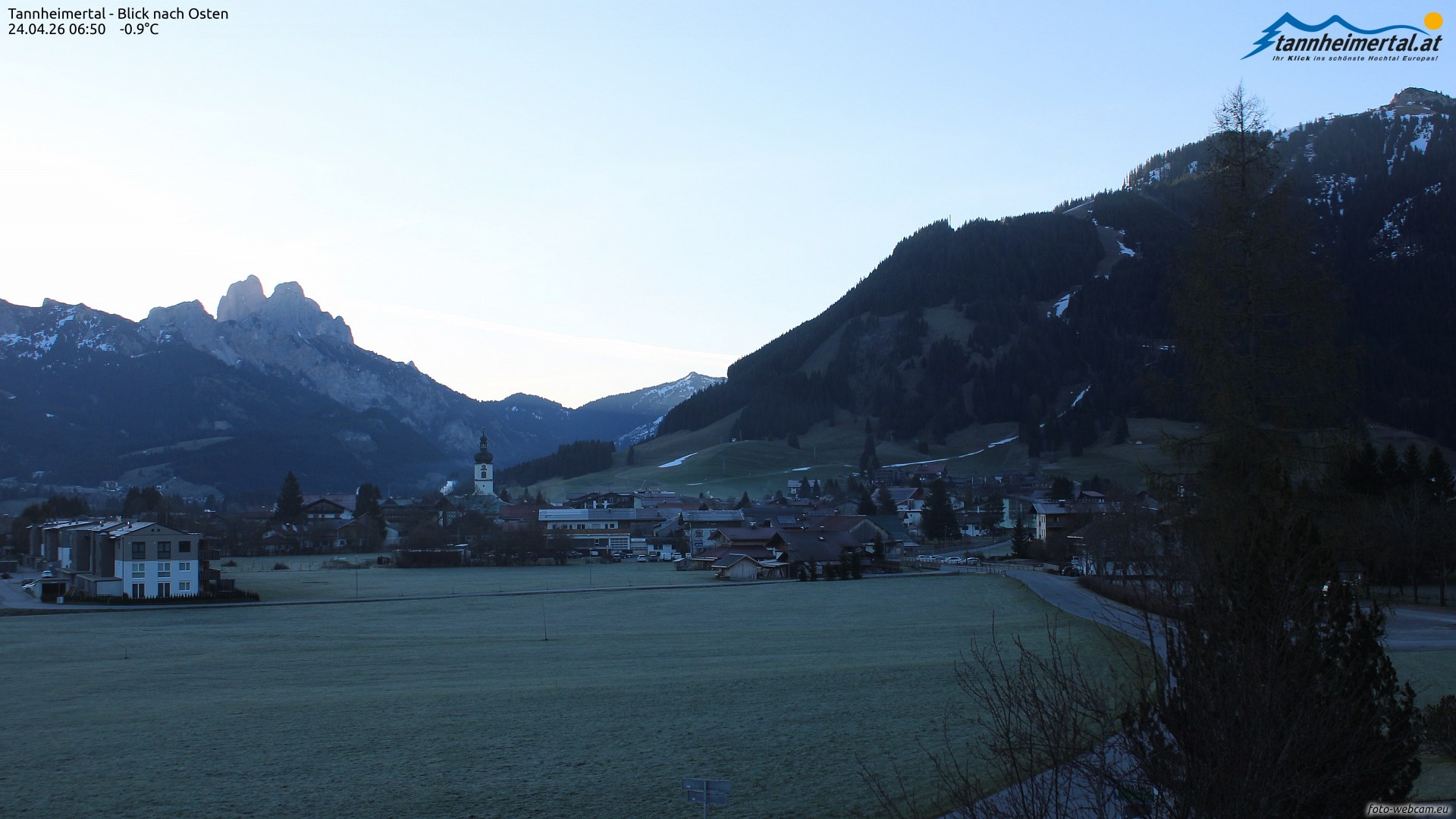 Archiv Foto Webcam Blick ins Tannheimer Tal