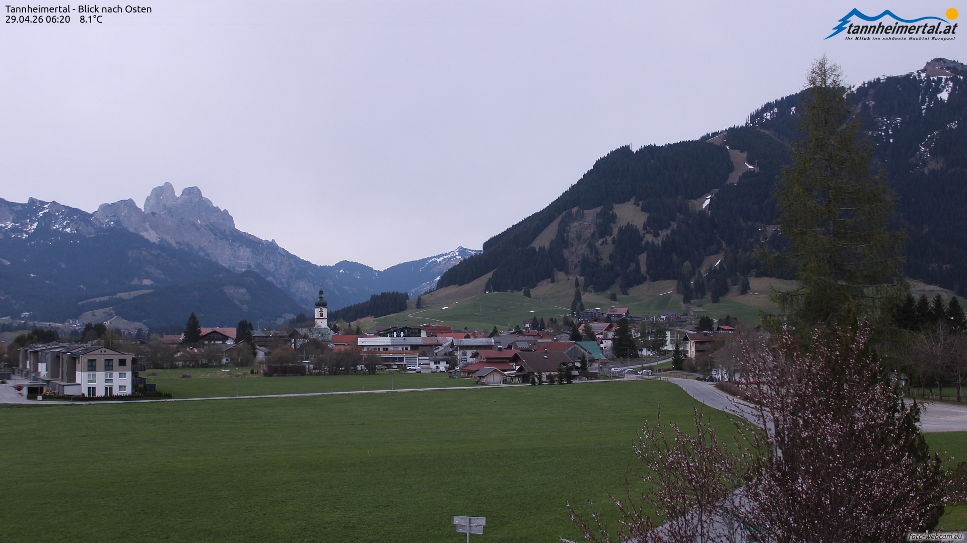 Archiv Foto Webcam Blick ins Tannheimer Tal