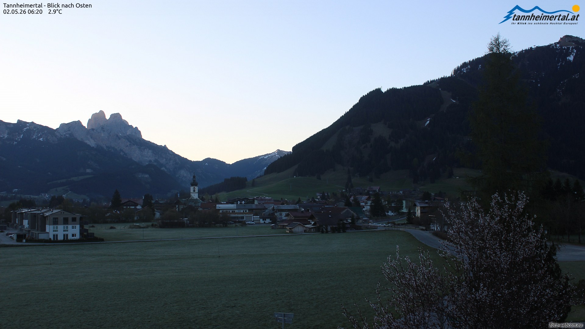 Archiv Foto Webcam Blick ins Tannheimer Tal