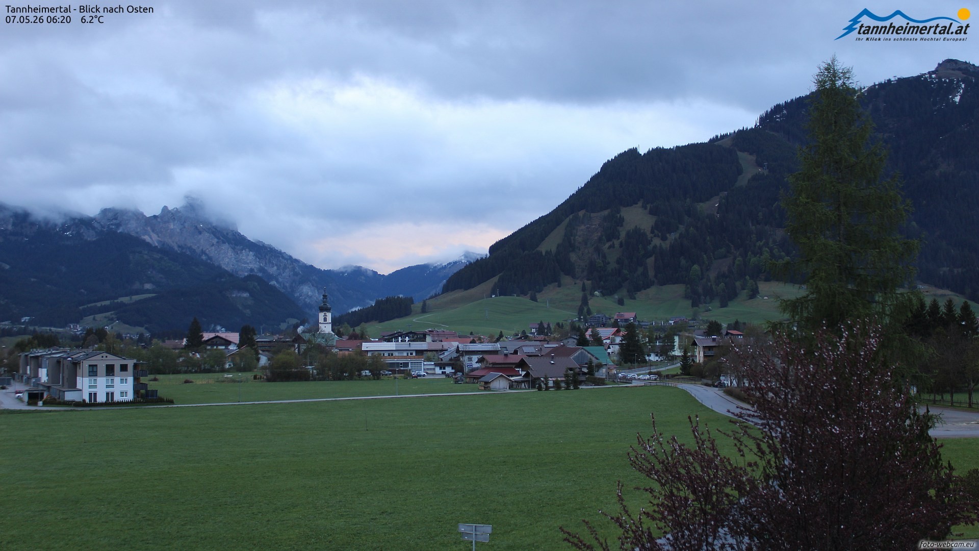 Archiv Foto Webcam Blick ins Tannheimer Tal
