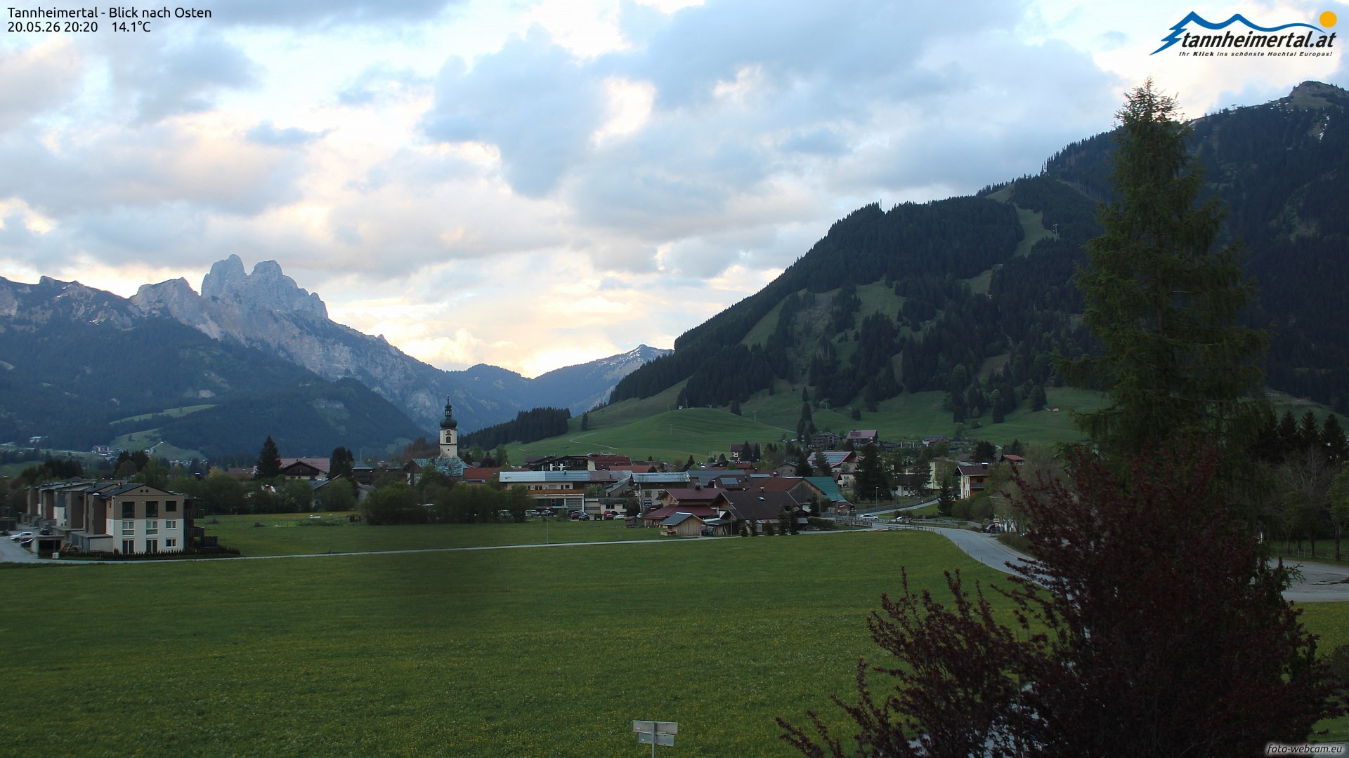 Archiv Foto Webcam Blick ins Tannheimer Tal
