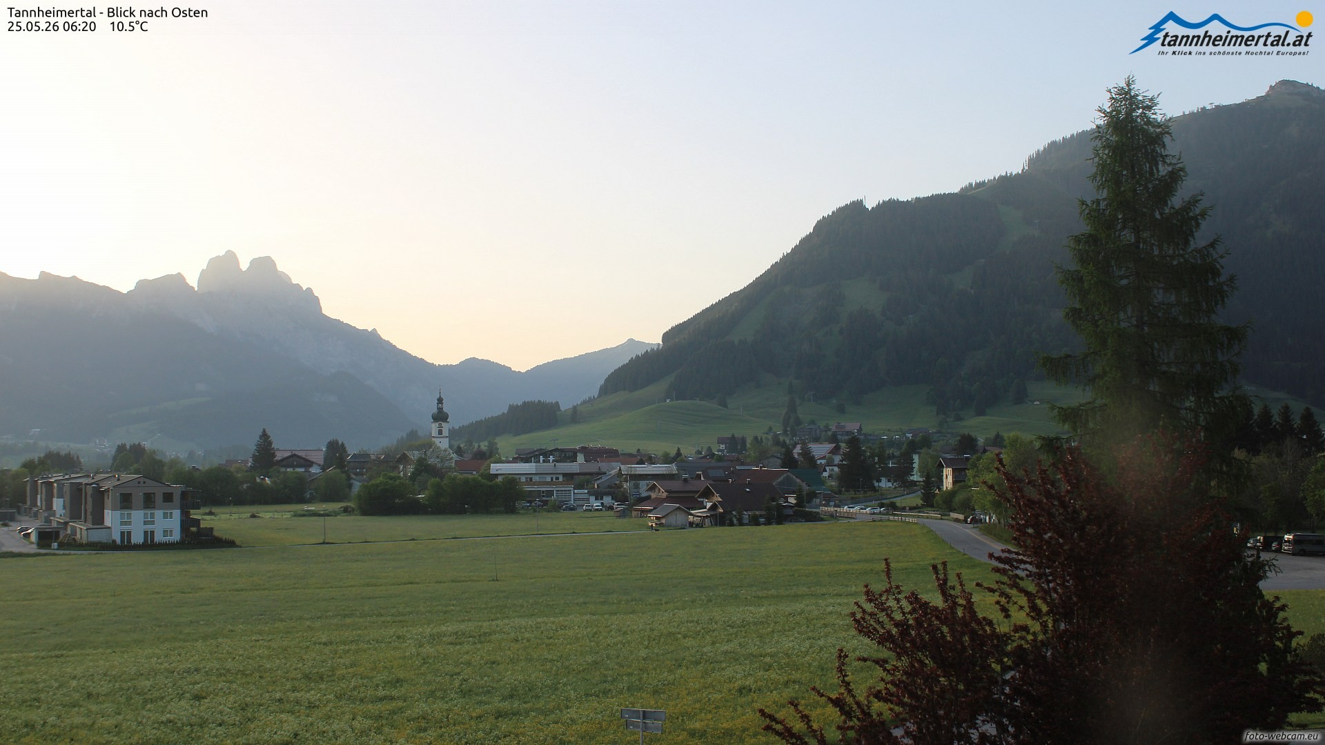 Archiv Foto Webcam Blick ins Tannheimer Tal