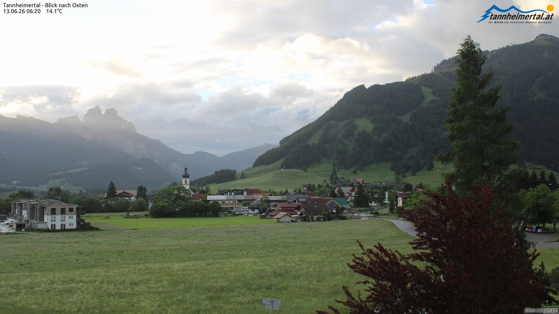 Archiv Foto Webcam Blick ins Tannheimer Tal