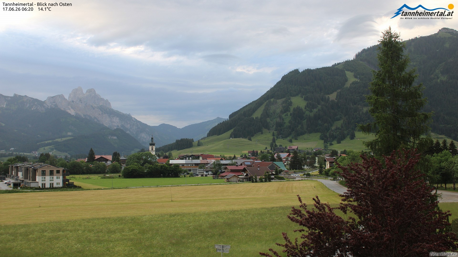 Archiv Foto Webcam Blick ins Tannheimer Tal