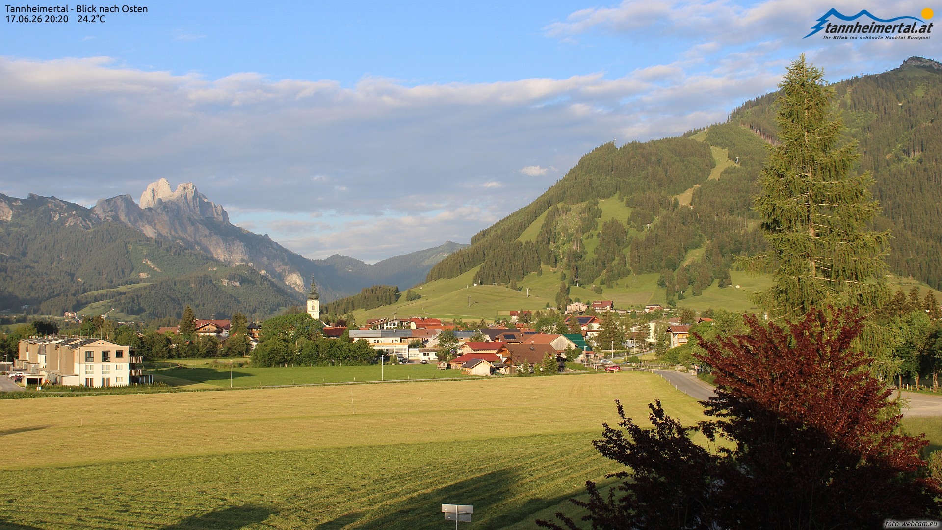 Archiv Foto Webcam Blick ins Tannheimer Tal