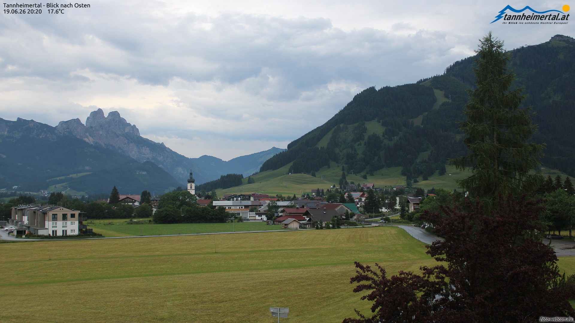 Archiv Foto Webcam Blick ins Tannheimer Tal