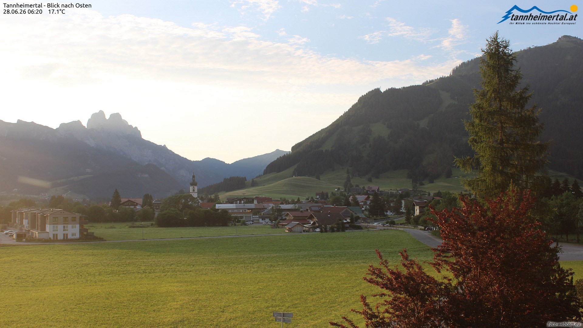 Archiv Foto Webcam Blick ins Tannheimer Tal