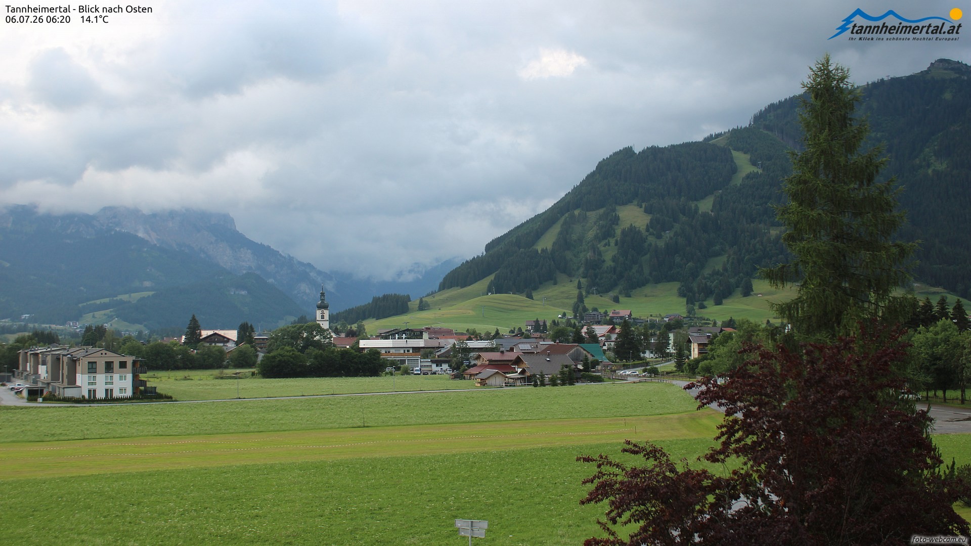 Archiv Foto Webcam Blick ins Tannheimer Tal