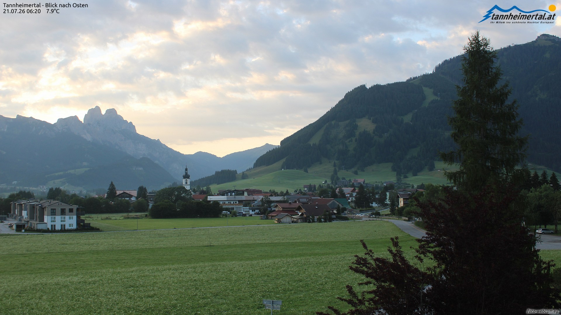 Archiv Foto Webcam Blick ins Tannheimer Tal