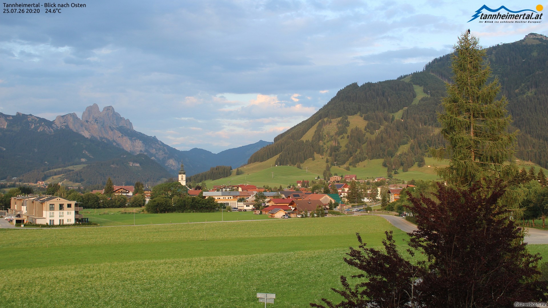 Archiv Foto Webcam Blick ins Tannheimer Tal
