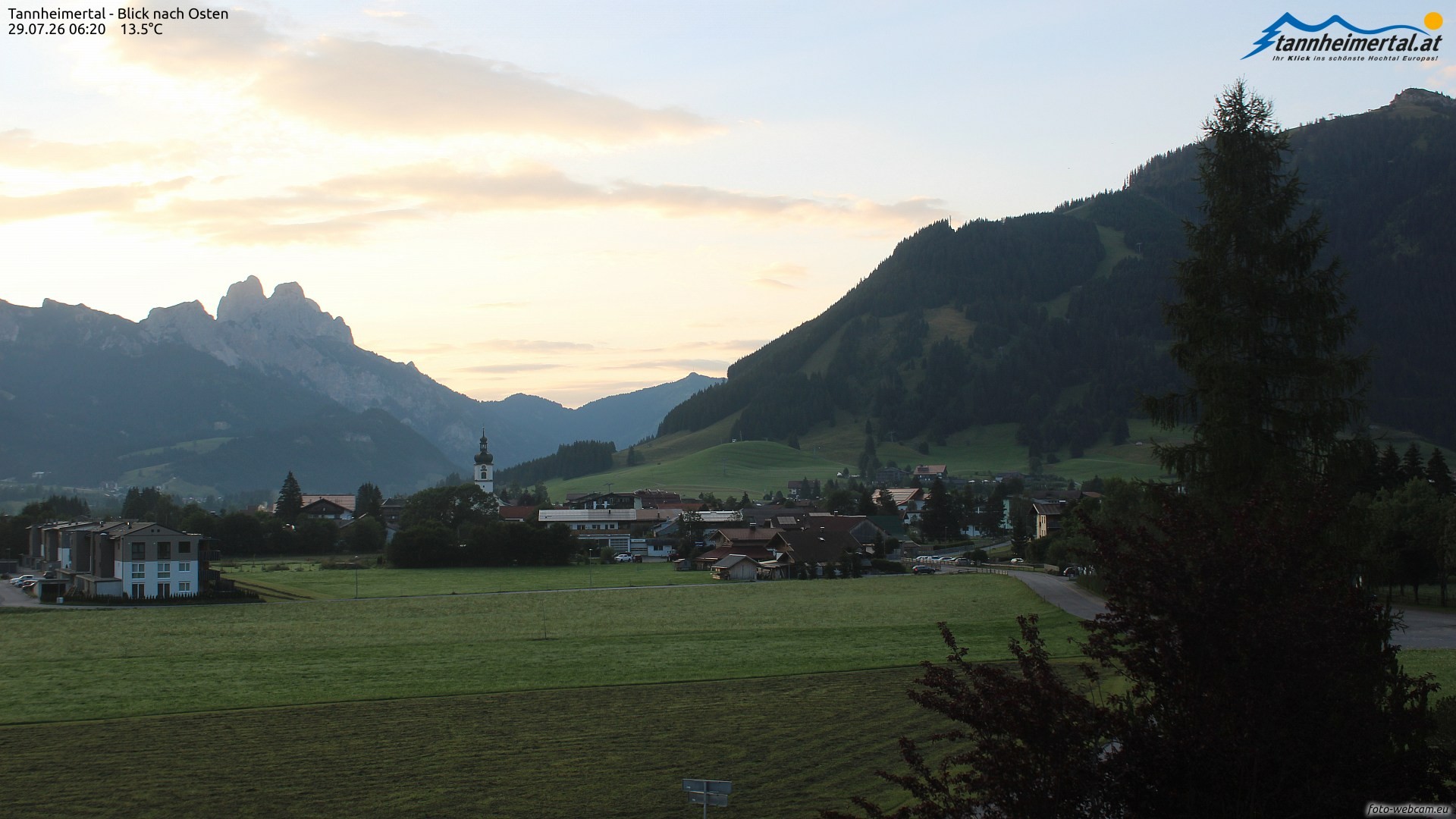 Archiv Foto Webcam Blick ins Tannheimer Tal